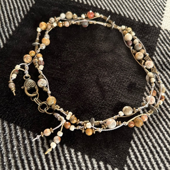 Native Roots Lace Agate Necklace - Picture 6 of 7
